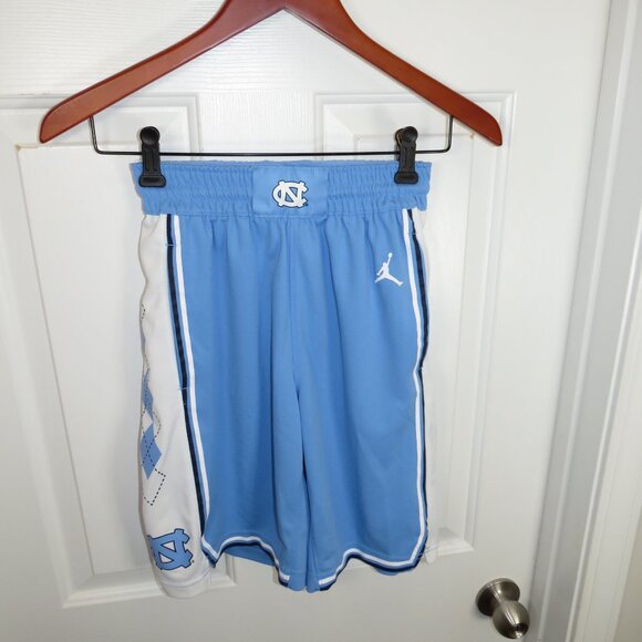 Jordan Valor UNC North Carolina Tar Heels Youth Medium Basketball Shorts - Picture 6 of 8